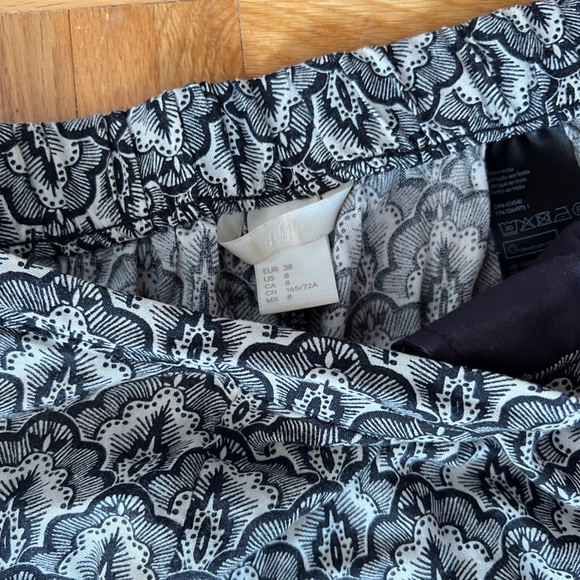 H&M Patterned Geometric Harem Pants - Picture 3 of 3